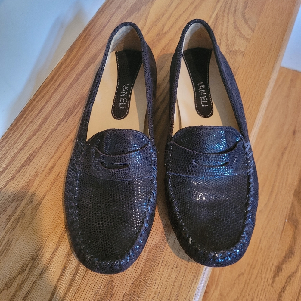 Van Eli Brown Leather Loafers Styled in Italy - Picture 8 of 11
